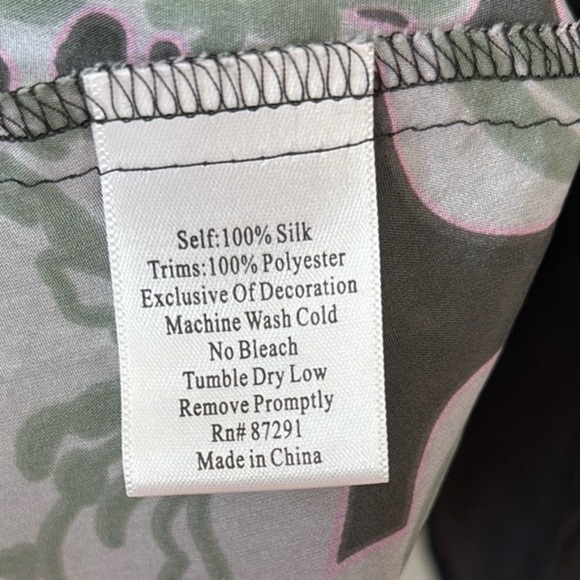 Johnny Was silk embroidered top , sz large - Picture 11 of 11